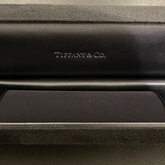 Authentic Tiffany & Co. Bracelet box - Picture 1 of 4
